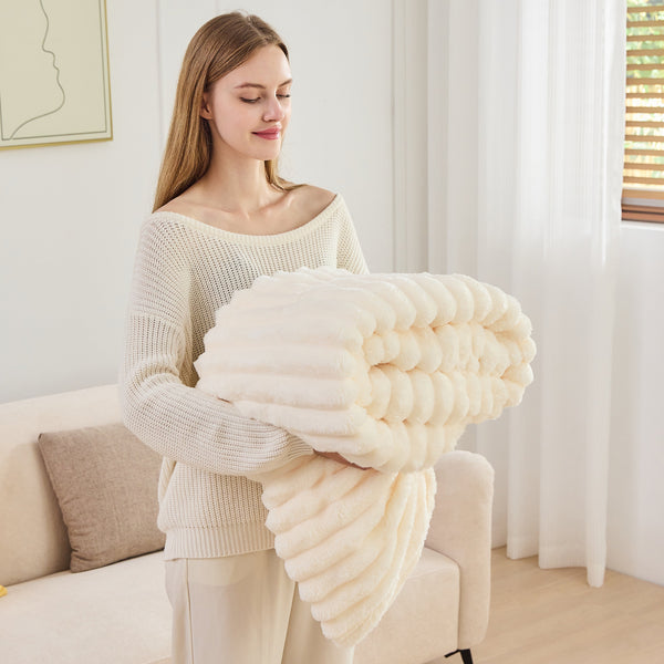Cozy Fluffi Oversized Plush Blanket