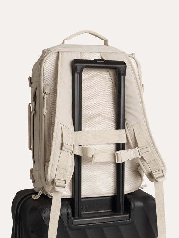 Blast L Travel Pack